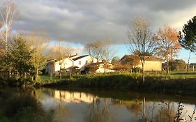 Les Chantours, Domaine De 15 Hectares Arbore Et Fleuri